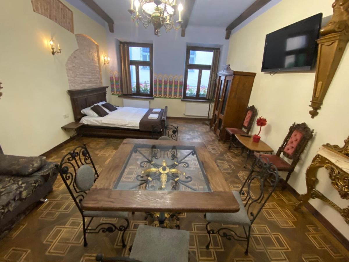 Апартаменти Королівські На Вулиці Лесі Українки 19 Lemberg Exterior foto
