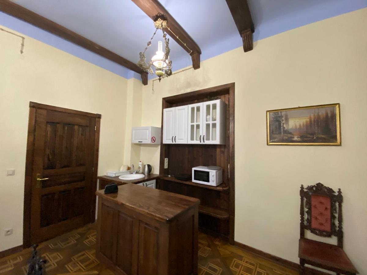 Апартаменти Королівські На Вулиці Лесі Українки 19 Lemberg Exterior foto