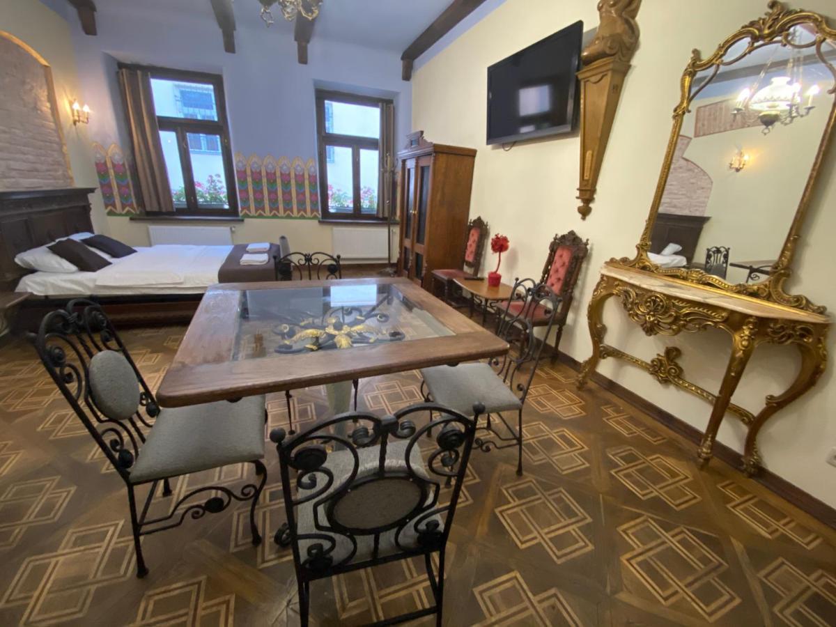Апартаменти Королівські На Вулиці Лесі Українки 19 Lemberg Exterior foto